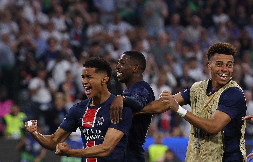 阿森纳发布战小蜜蜂赛前海报：因卡皮耶单人出镜